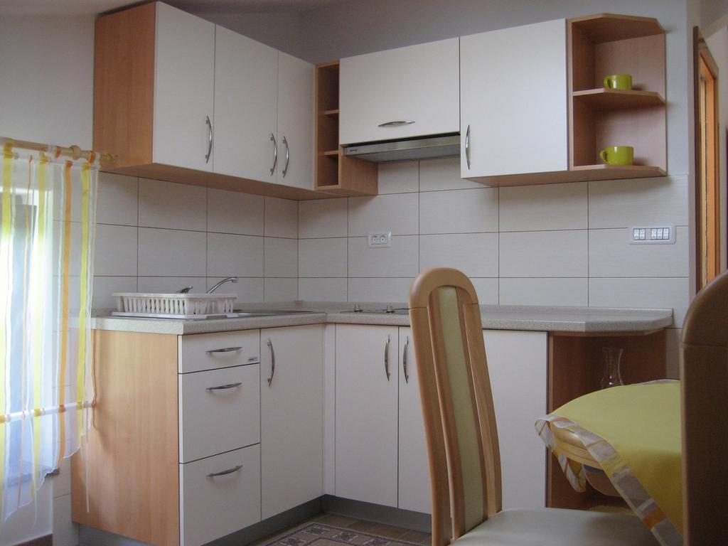 Apartament Turisticna Kmetija Pri Rebkovih Ajdovščina Pokój zdjęcie