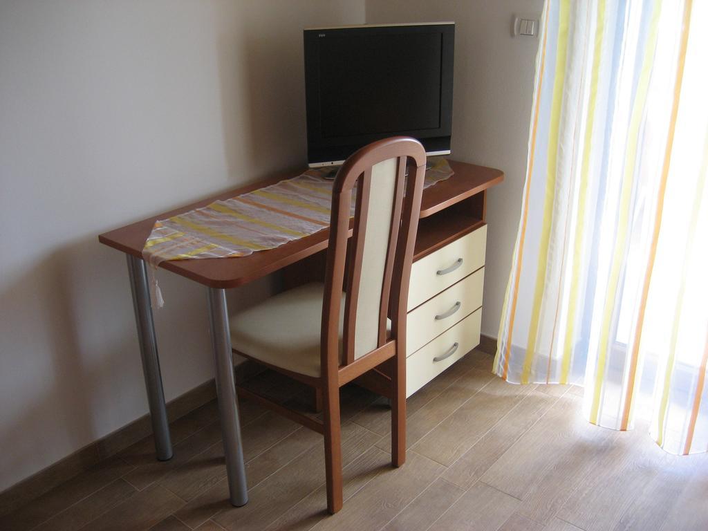 Apartament Turisticna Kmetija Pri Rebkovih Ajdovščina Pokój zdjęcie
