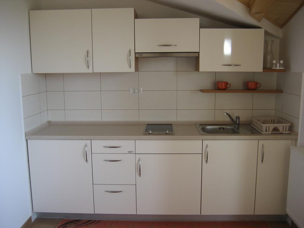 Apartament Turisticna Kmetija Pri Rebkovih Ajdovščina Pokój zdjęcie